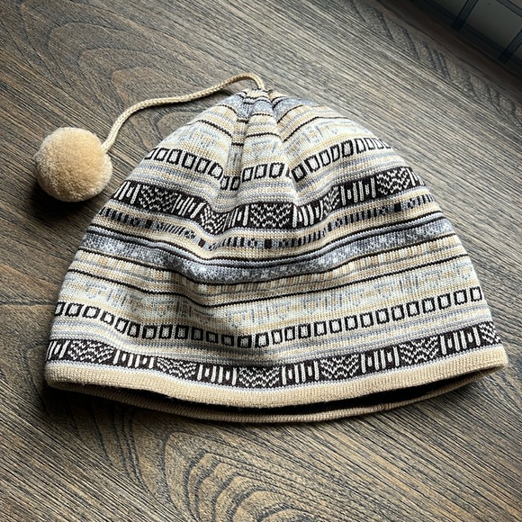 Turtle fur beanie - Picture 1 of 3